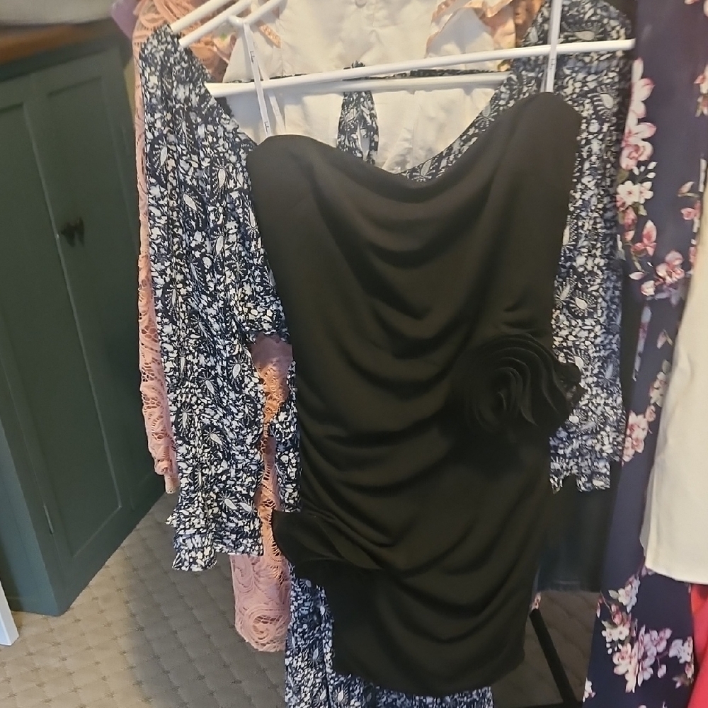 Lulu's Black Strapless Dress